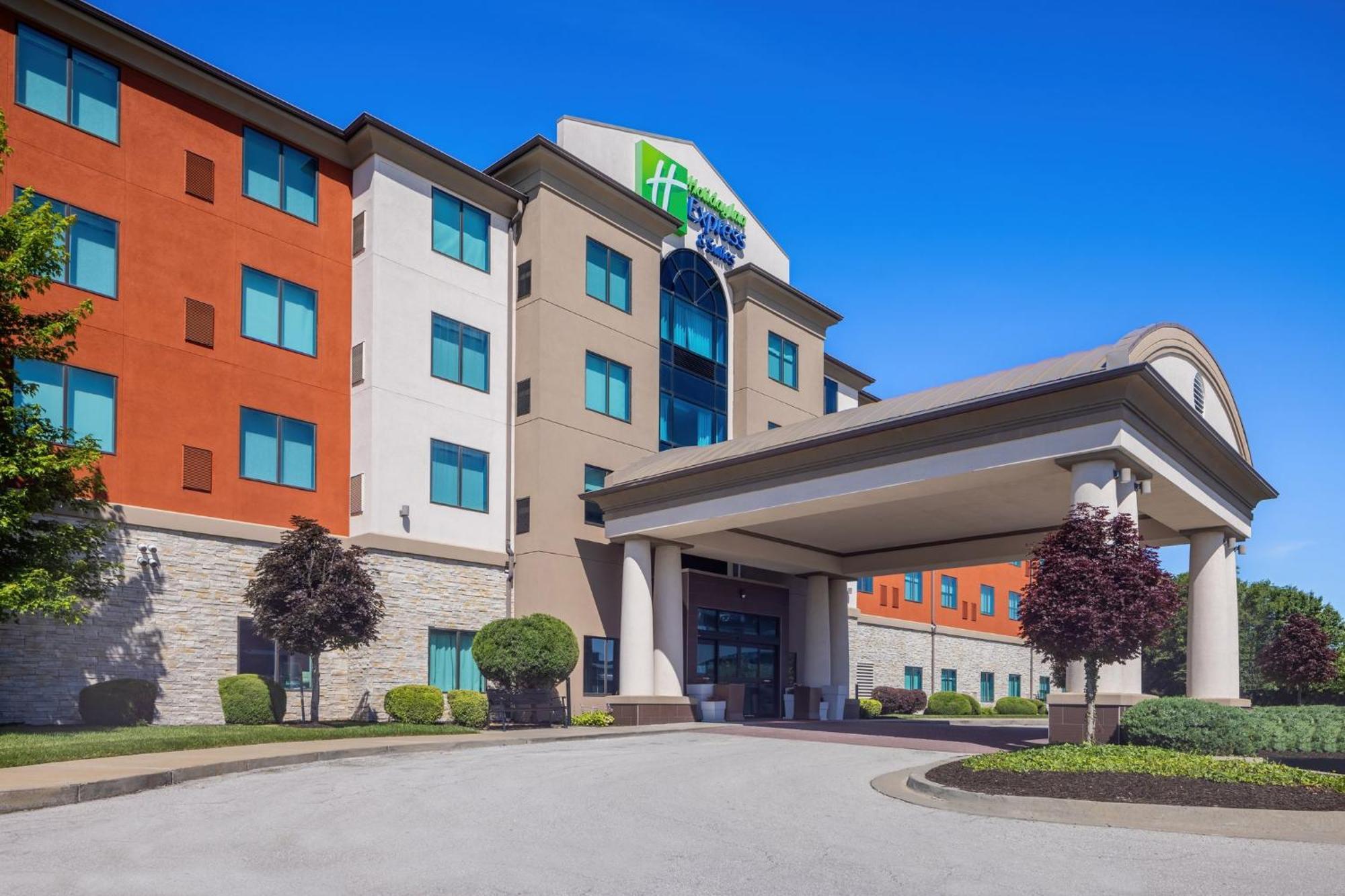 Holiday Inn Express & Suites Kansas City Airport By Ihg Exterior photo